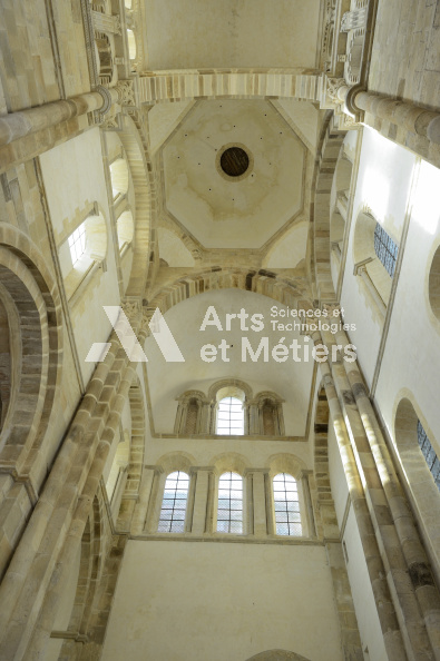 Cluny-Grand Transept-13-0310.jpg