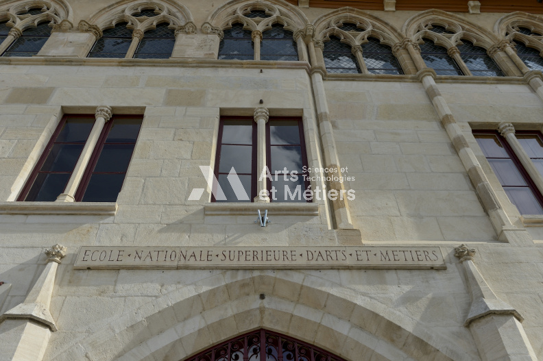 Cluny-facade du Pape Gelase-13-0795.jpg