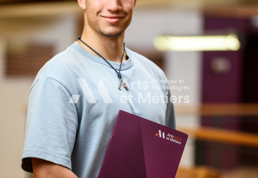 CL_portrait_2024_0008