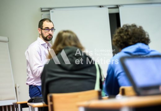 LI_salle_bezier_2024_0015